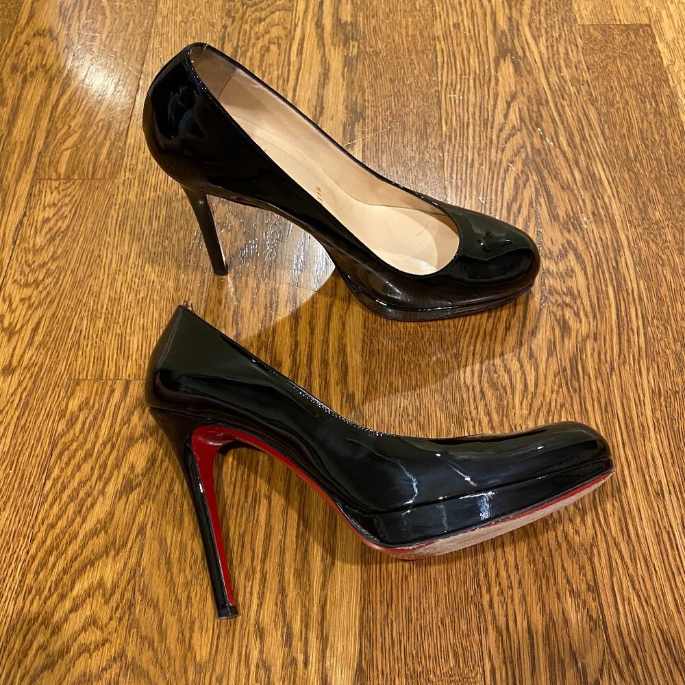 Christian Louboutin Black Patent Pumps | Size 38